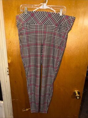 torrid Black, White & Pink Plaid Pull-On Pocket Pixie Pants